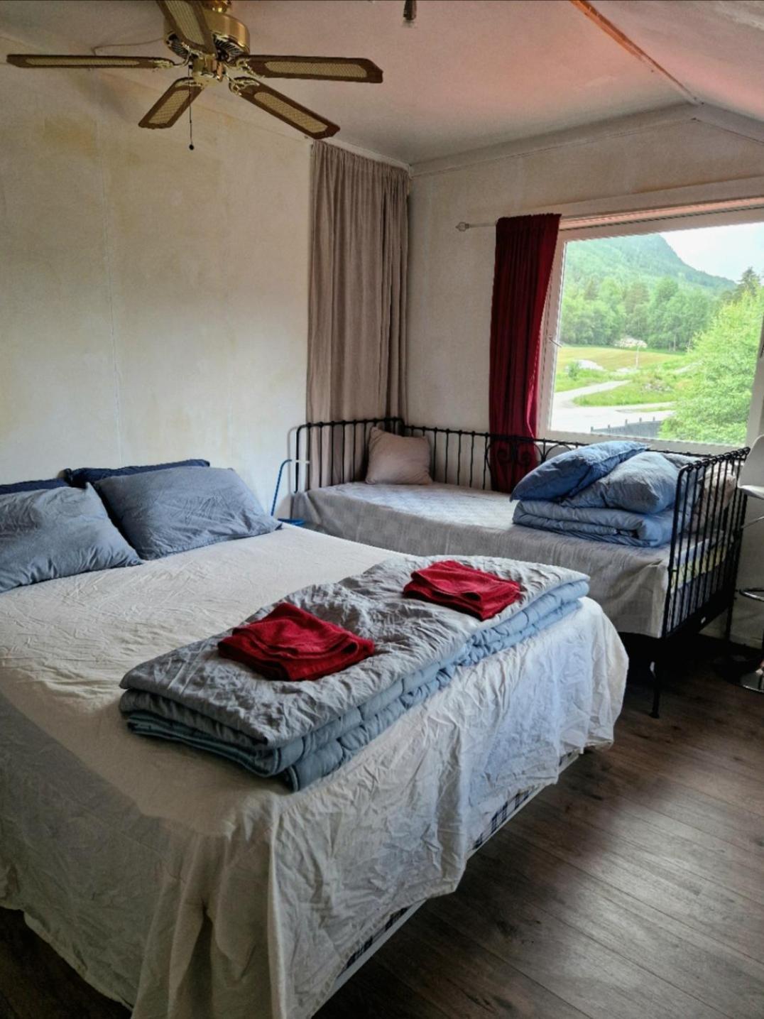 Holiday Rooms Gol Luaran gambar