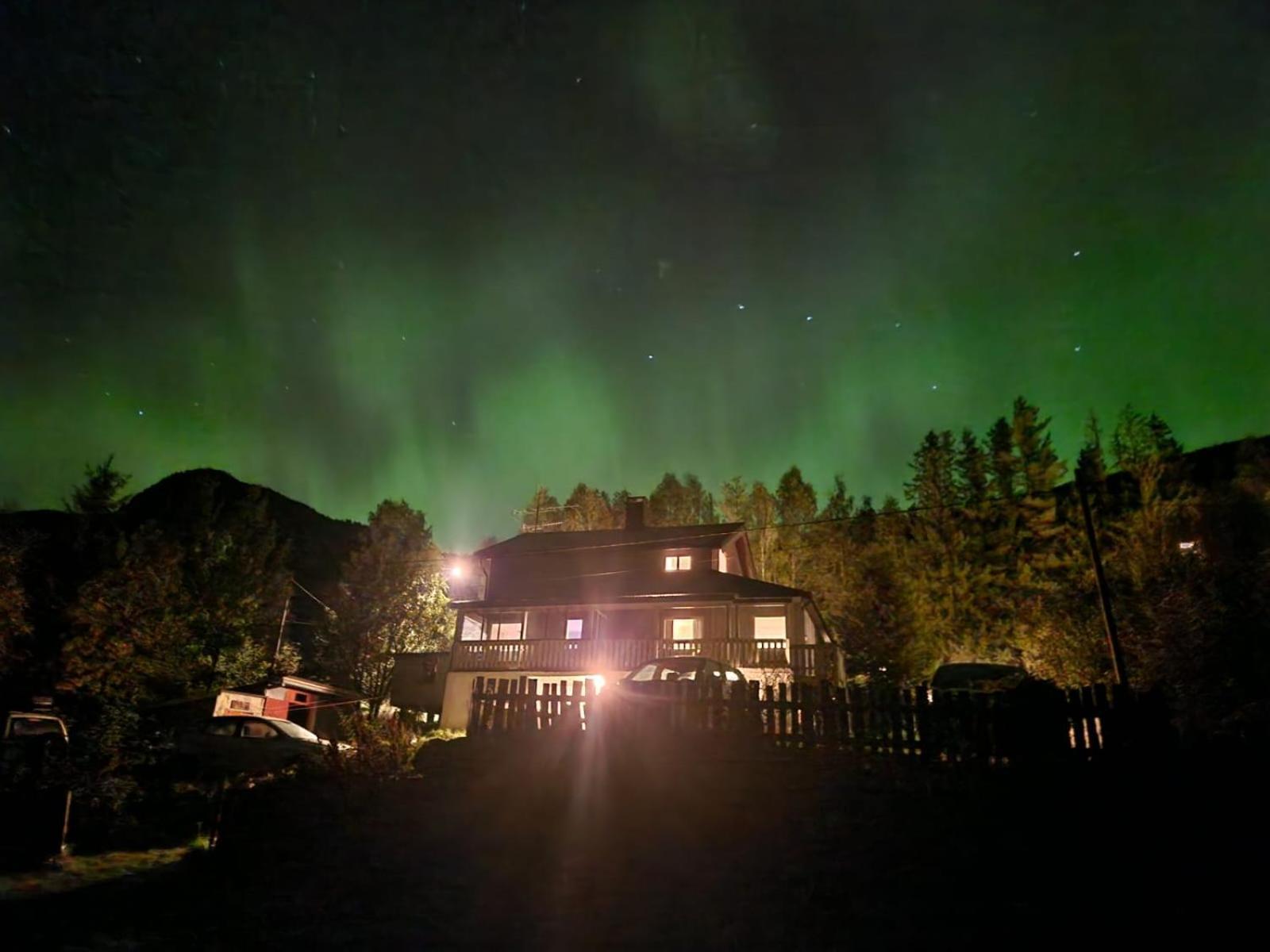 Holiday Rooms Gol Luaran gambar